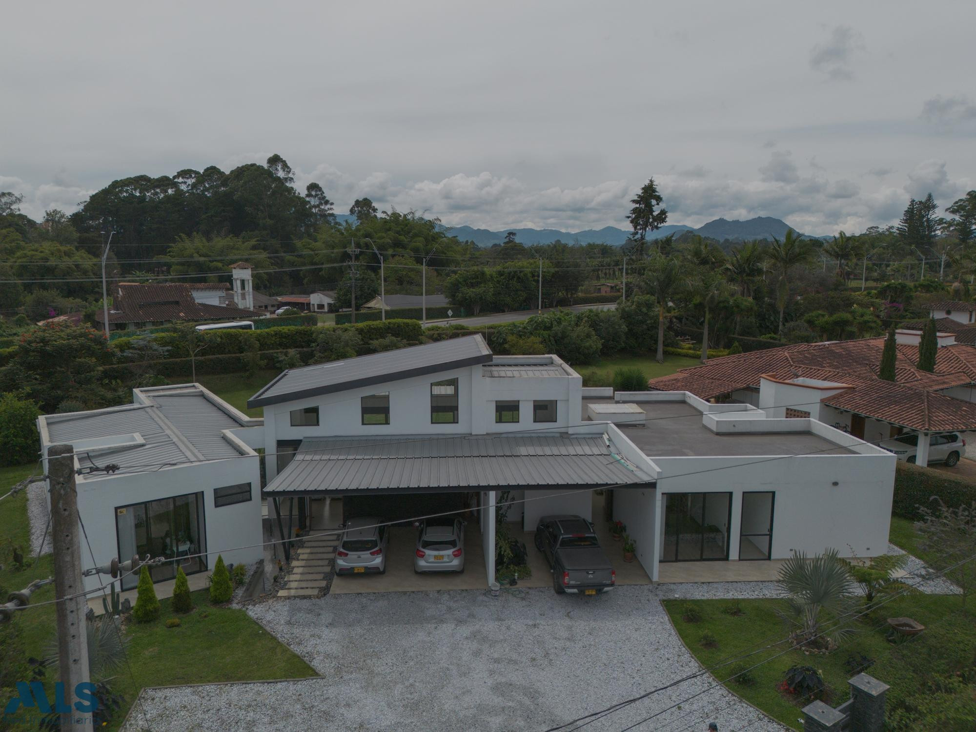 Casa para la venta en Llanogrande rionegro - v chipre