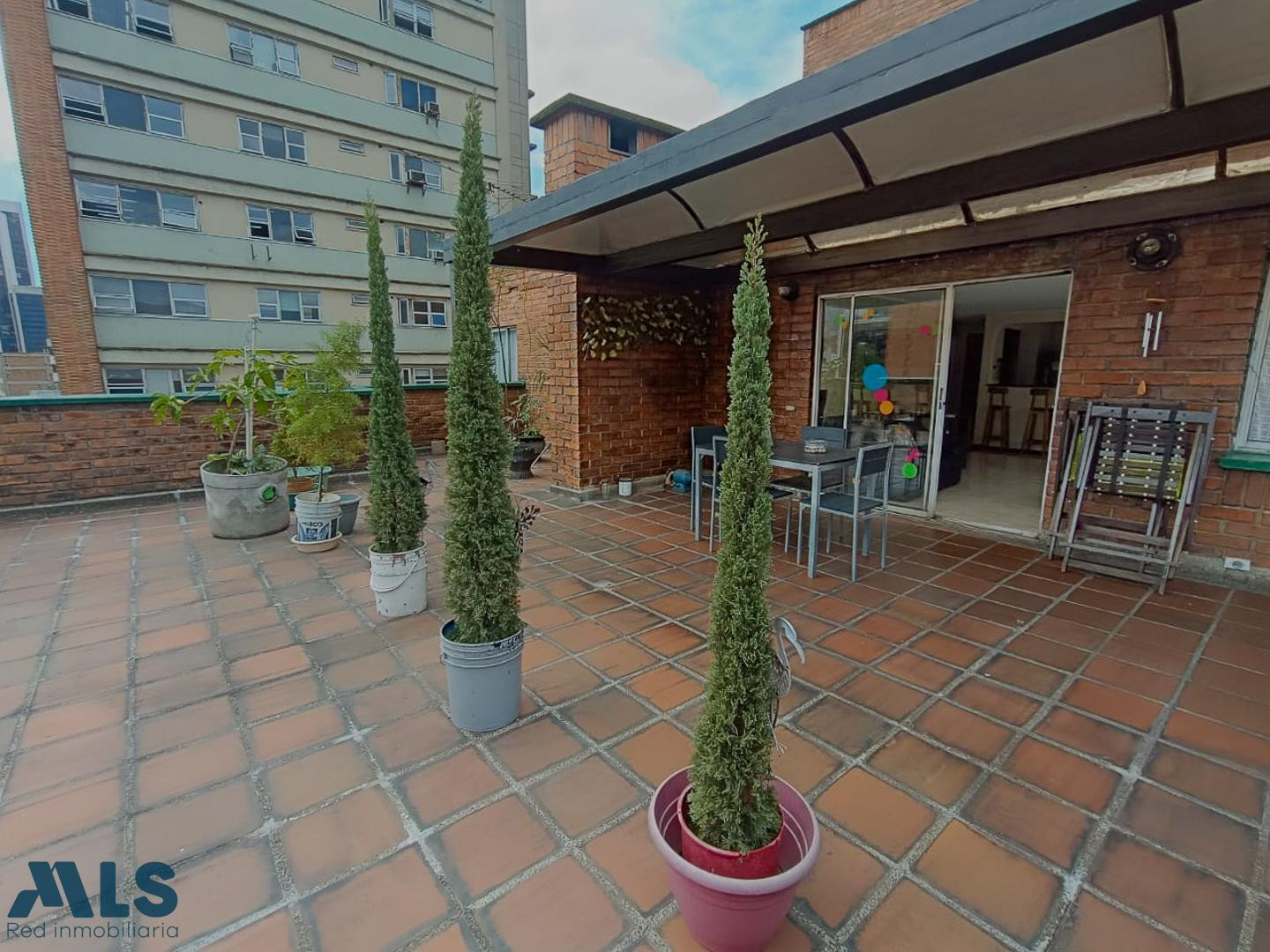 Amplio apartamento con terraza ubicado en Medellín medellin - centro