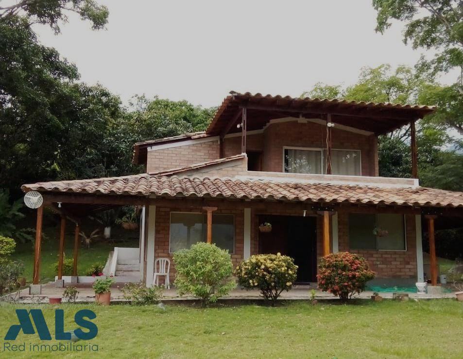 Finca independiente en V. La Miranda con Excelente Lote sopetran - v alta miranda