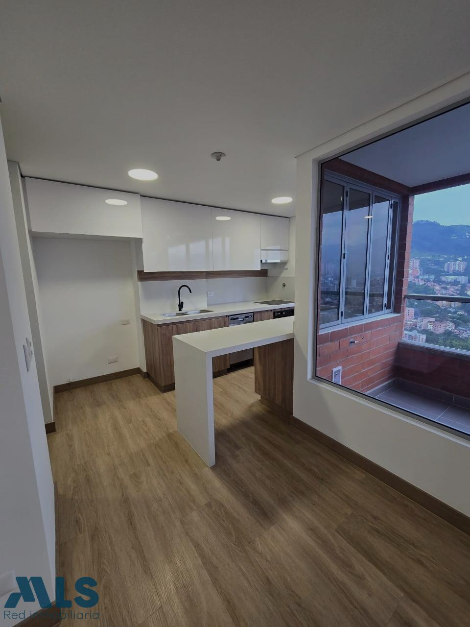 Maravilloso apartamento para estrenar con vista increible. envigado - loma de las brujas