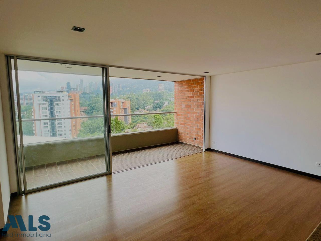 Apartamento en unidad familiar completa. envigado - el esmeraldal