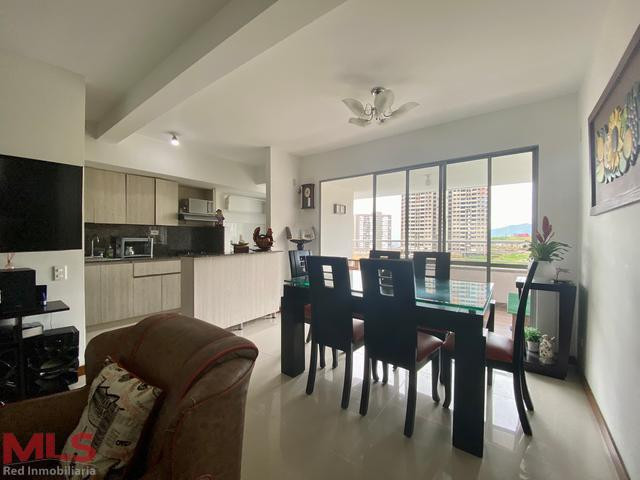 Apartamento en piso bajo pero con vista a la Ciudad medellin - calasanz parte alta