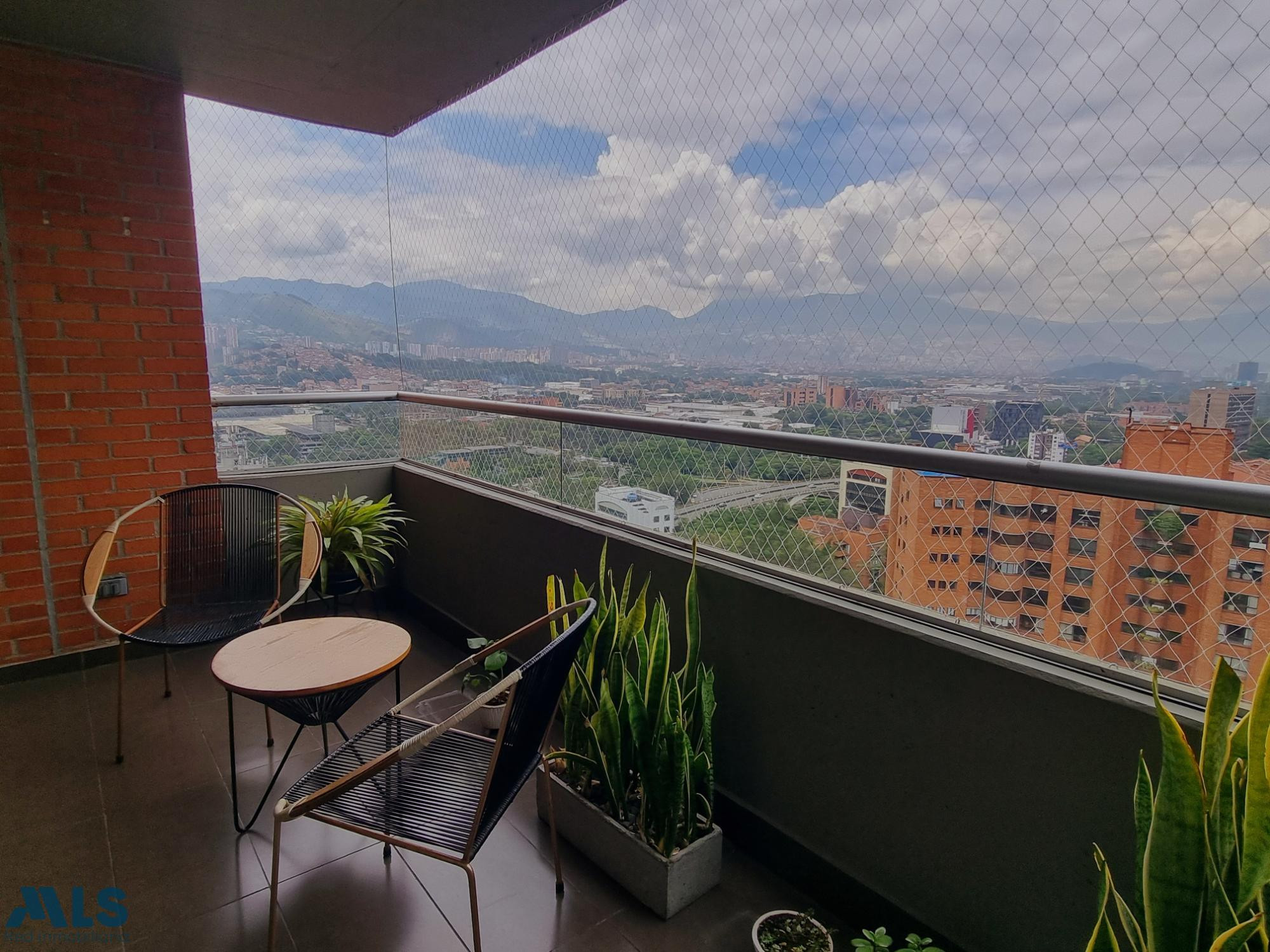 Moderno apartamento con vista y excelente ubicación en Santa Maria de los ángeles medellin - santa maria de los angeles