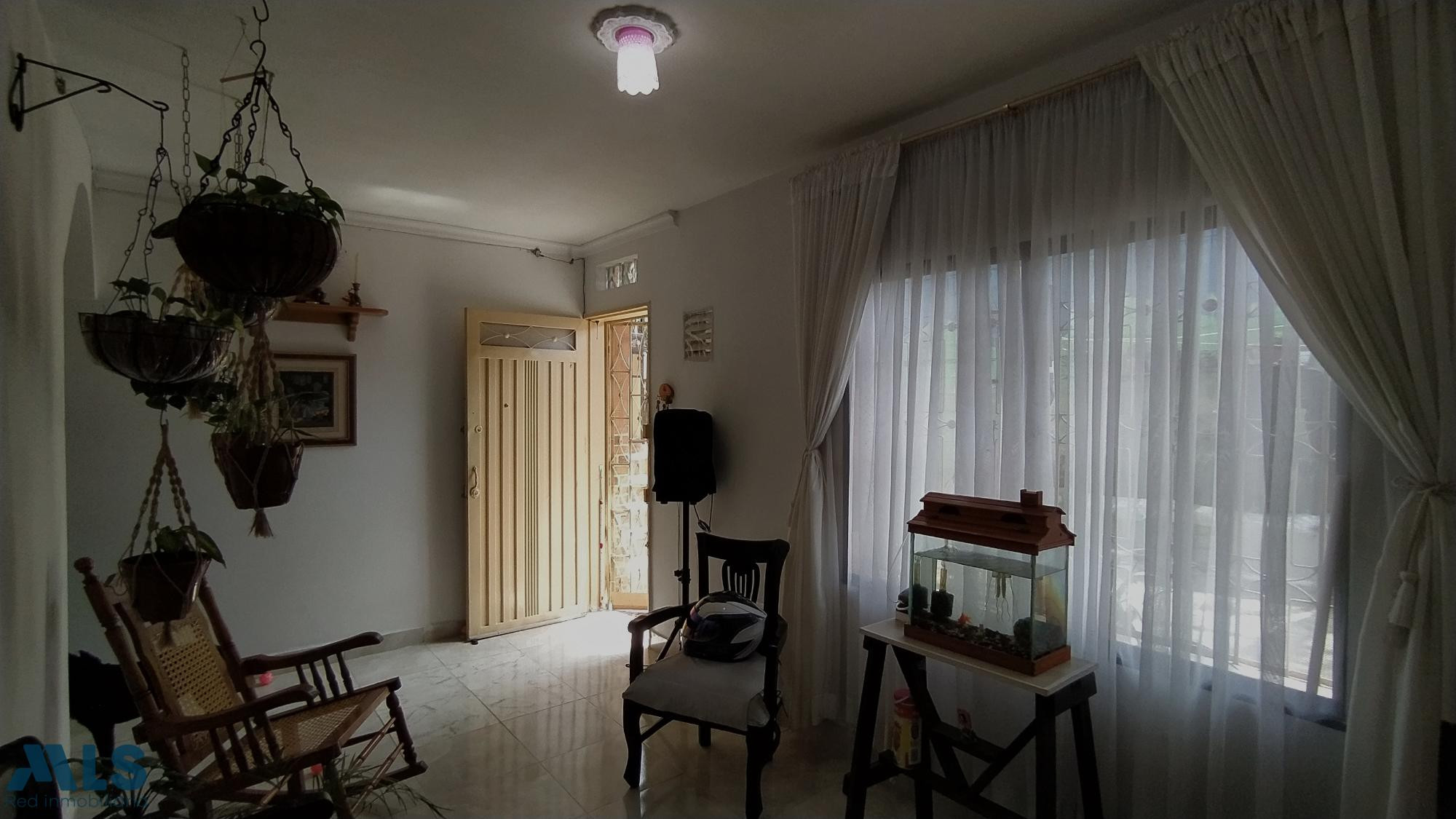 CASA EN VENTA EN ENCISO PRIMER PISO medellin - enciso