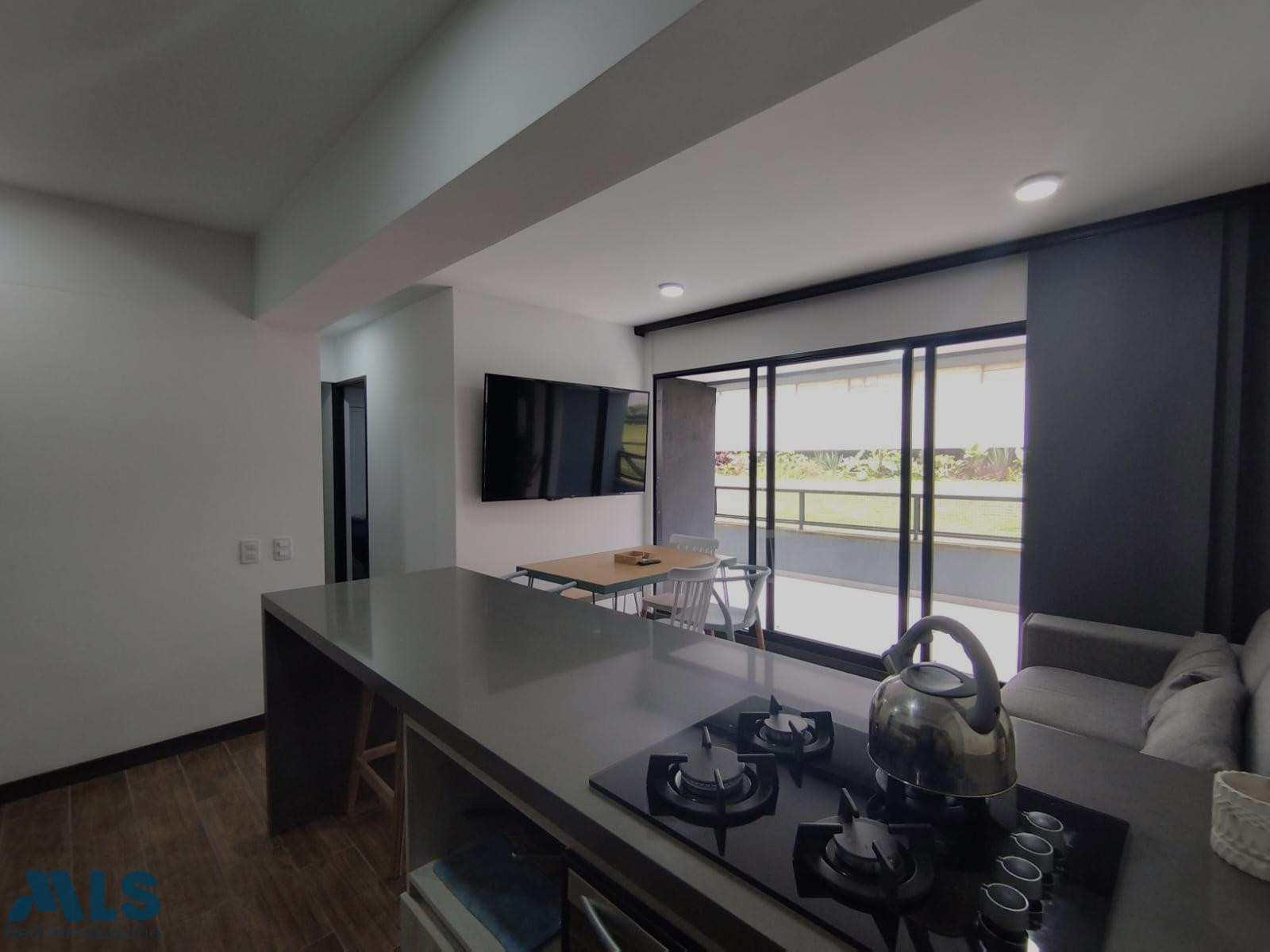 Apartamento en venta con terraza el-retiro - pantanillo
