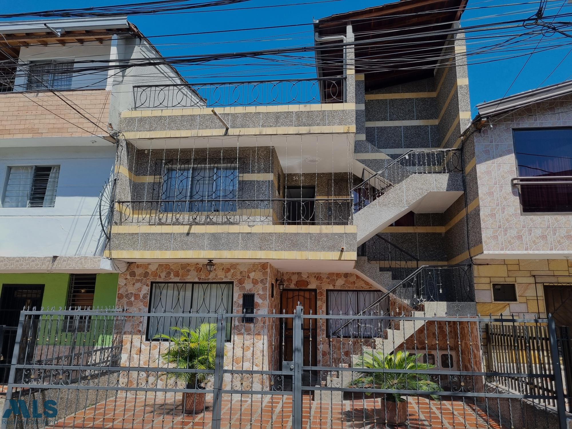 Venta de casa en Rodeo norte medellin - guayabal