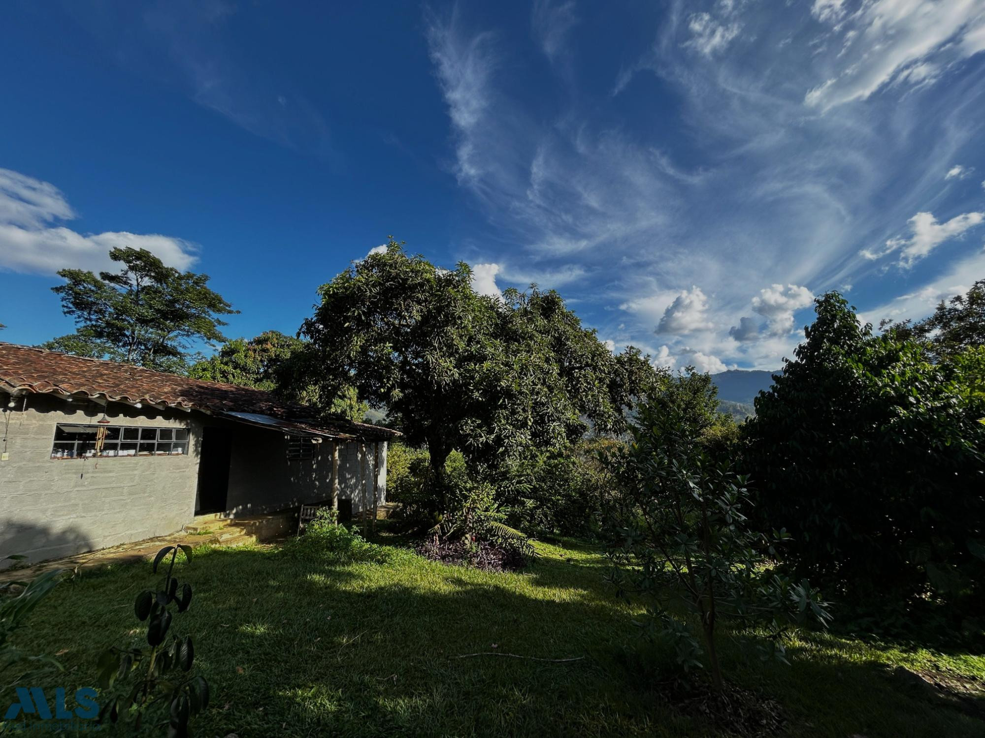 Lote con excelente opción de remodelación, para recreo copacabana - v el noral