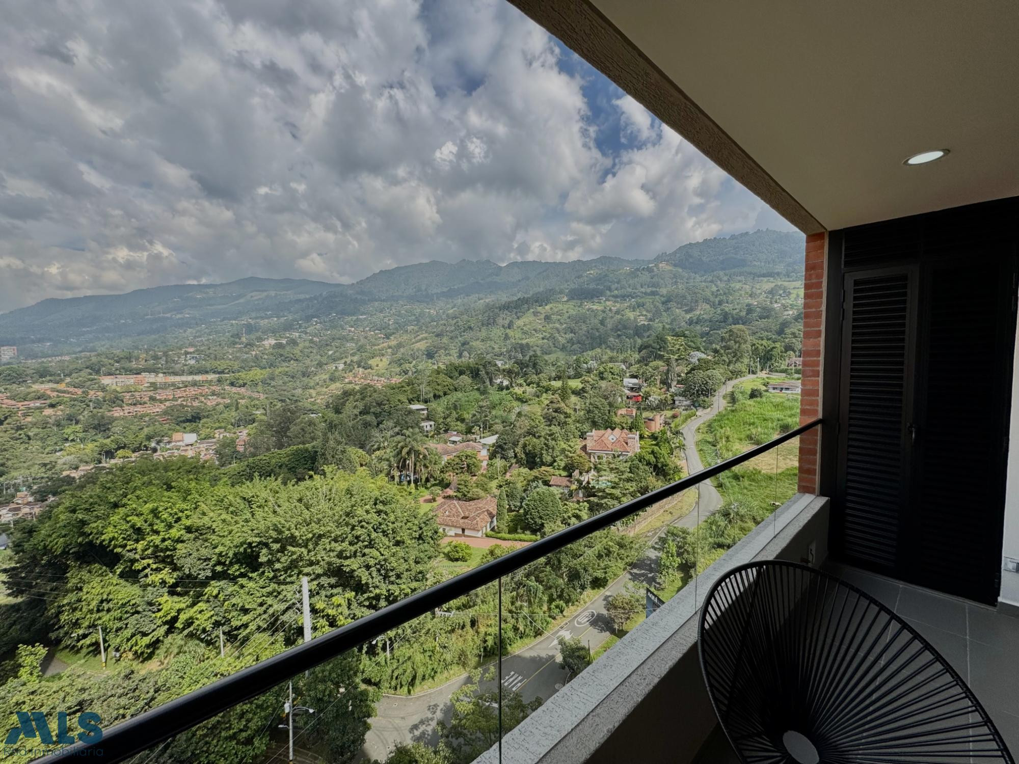 hermoso apartamento en la loma de las brujas envigado - loma de las brujas