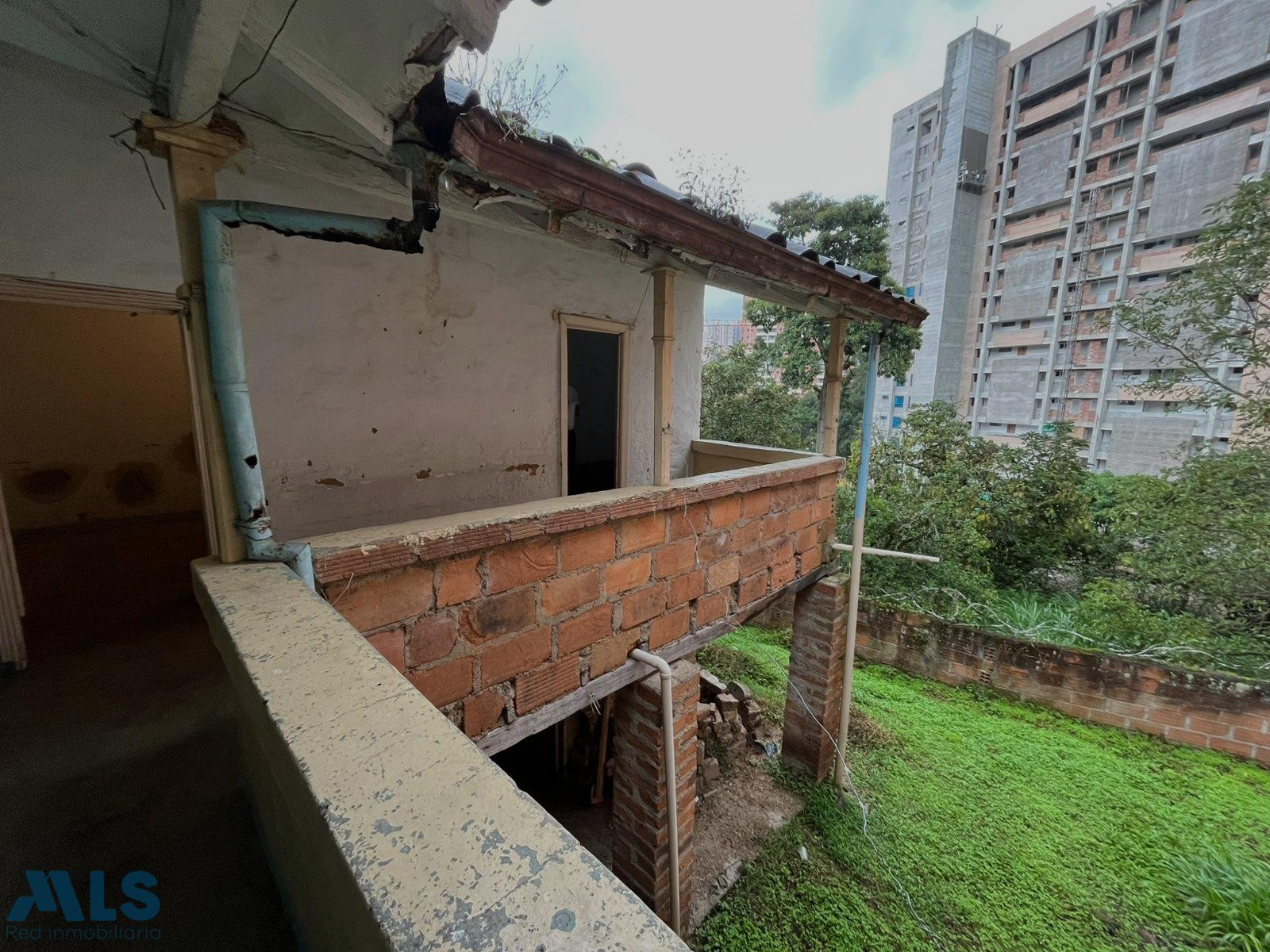 Casa lote en Envigado con potencial para inversión envigado - el salado