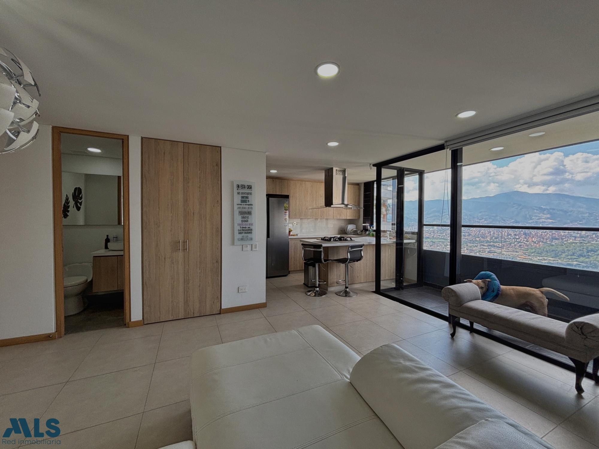 Apartamento con vista a la ciudad sin poniente medellin - las palmas