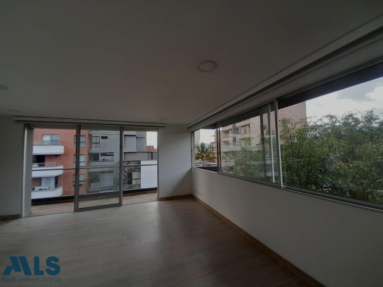 Se vende moderno apartamento en Laureles medellin - el nogal los almendros