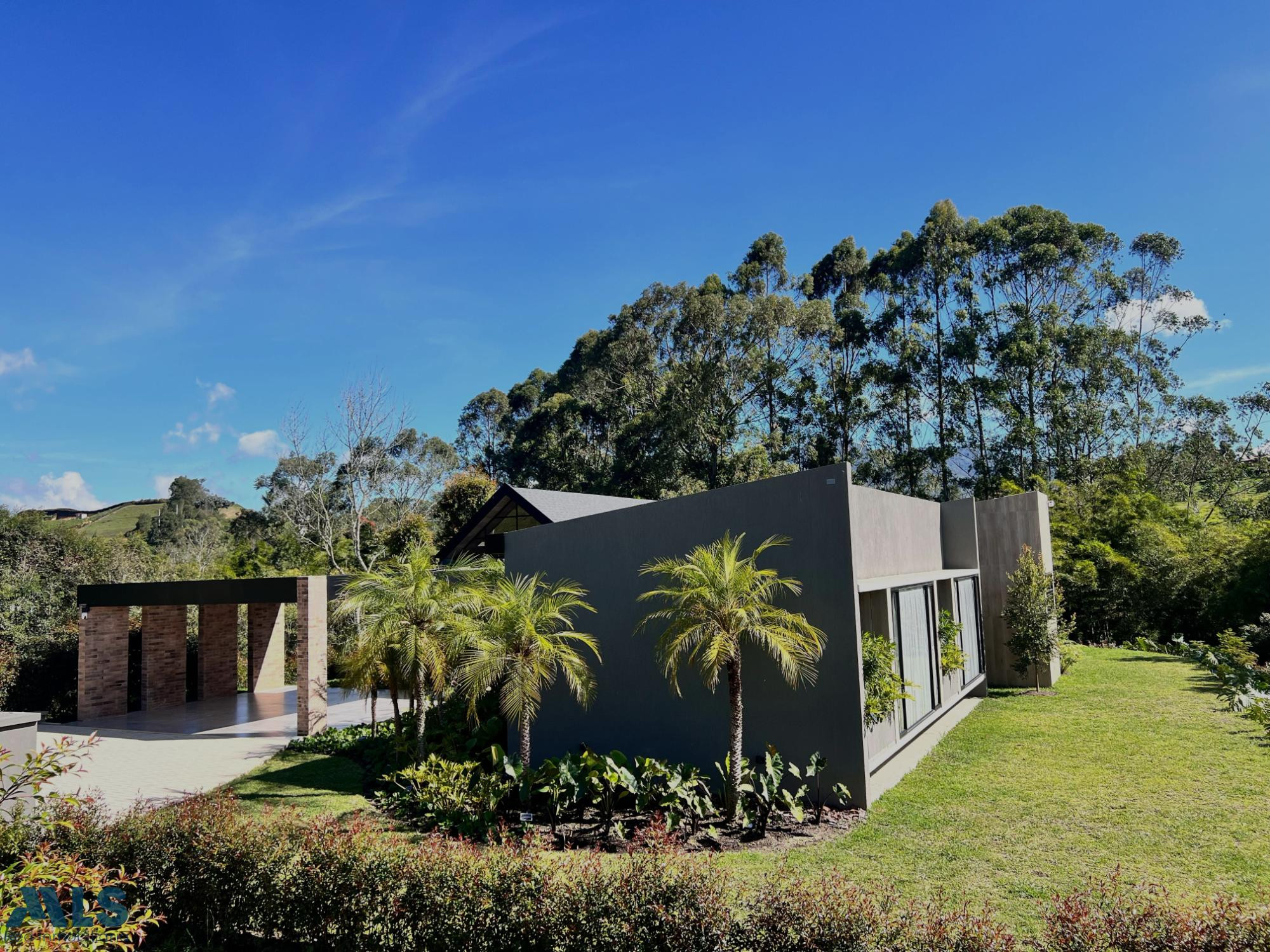 HERMOSISIMA CASA PARA ESTRENAR EN EL ORIENTE el-carmen - v samaria