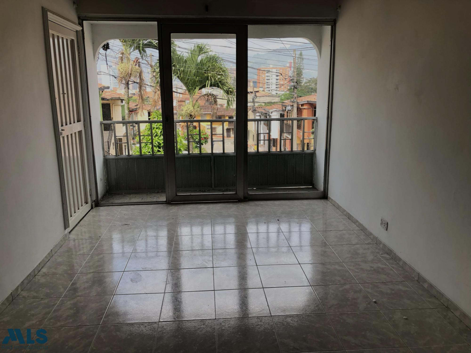 Casa segundo para remodelar en el Oasis Envigado envigado - la paz