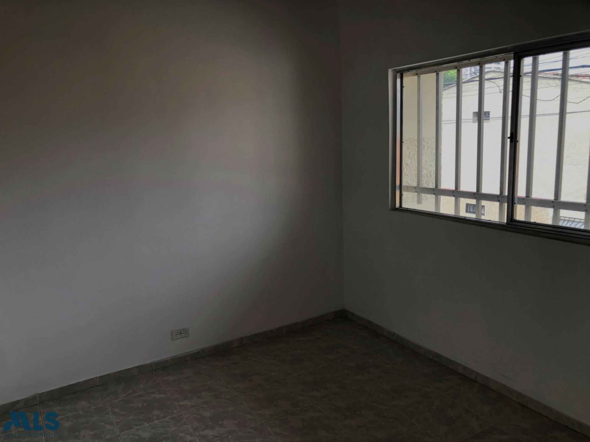 Casa segundo para remodelar en el Oasis Envigado envigado - la paz