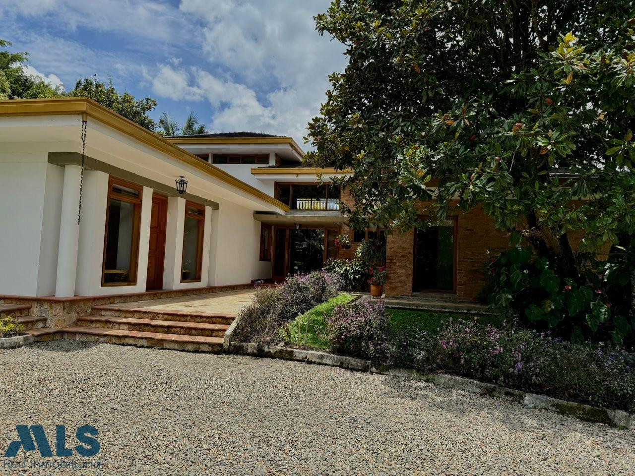 Vive el encanto de Llanogrande en esta majestuosa finca! llanogrande - v tres puertas