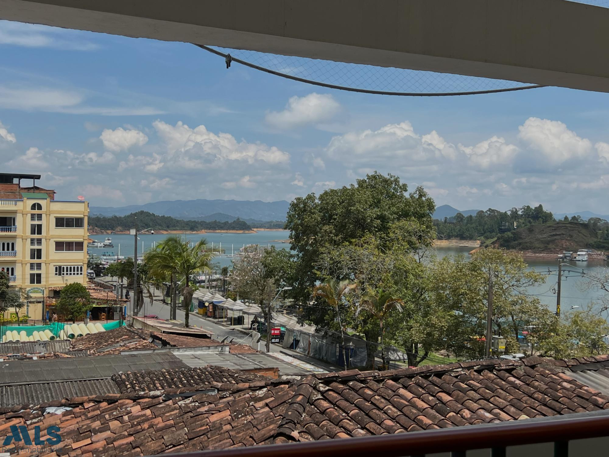 APARTAMENTO EN GUATAPÉ PARA RENTAS CORTAS guatape - el roble