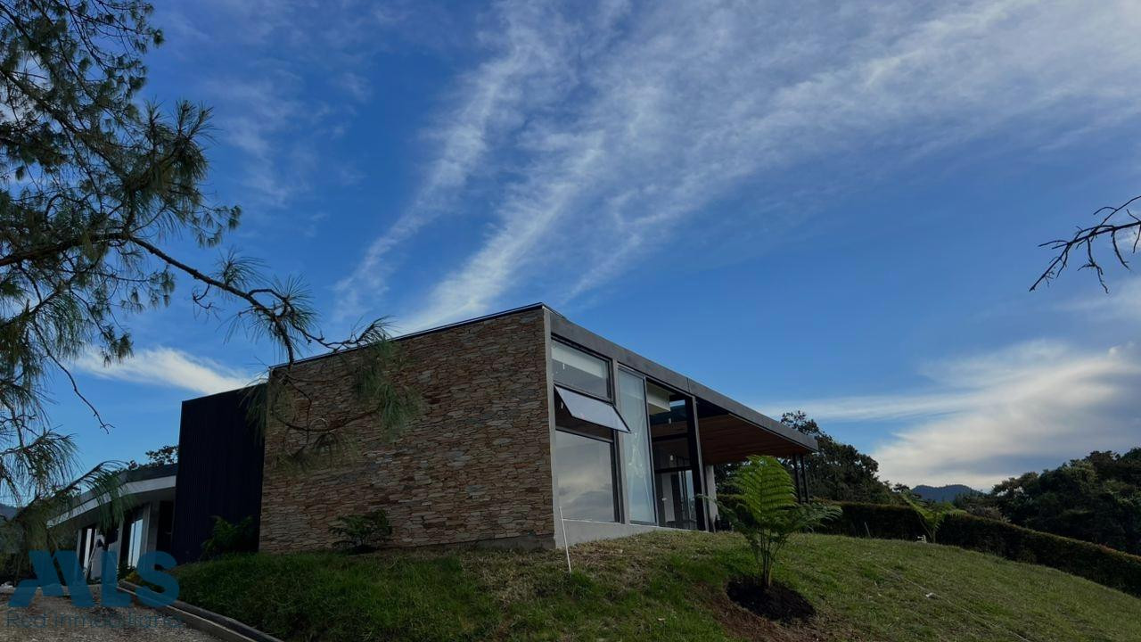 Moderna casa en venta Sector Rionegro rionegro - corredor san antonio la ceja rionegro