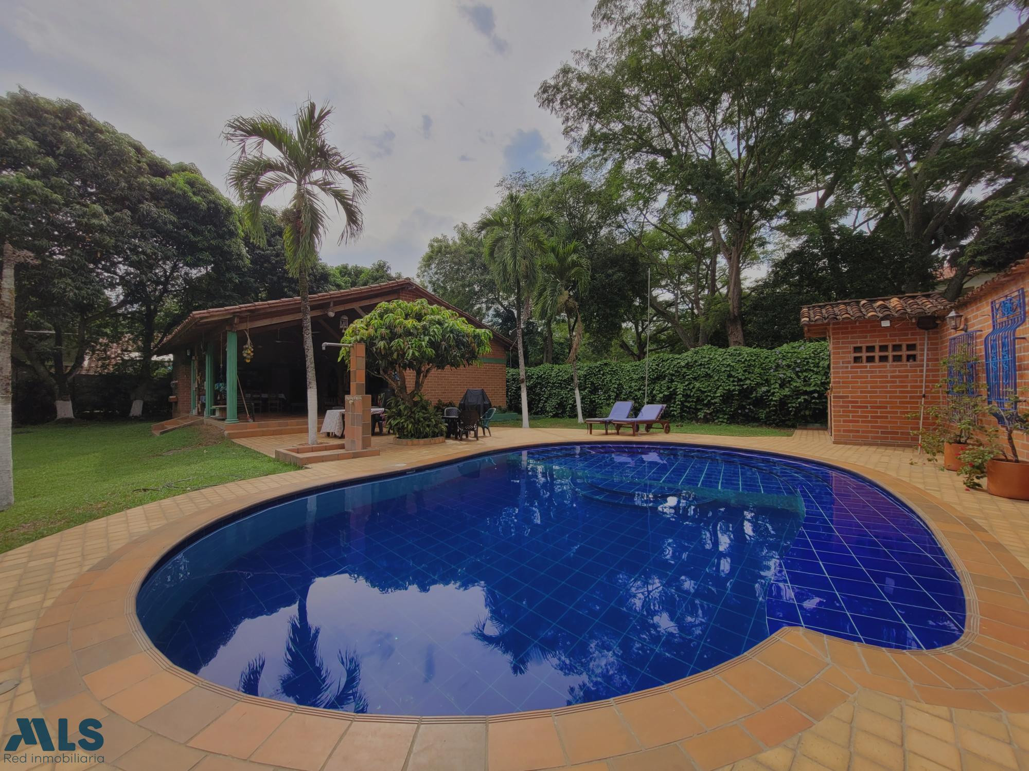 En Santa Fe de Antioquia, Hermosa finca en lote Completamente Plano santa-fe-de-antioquia - sector milla de oro