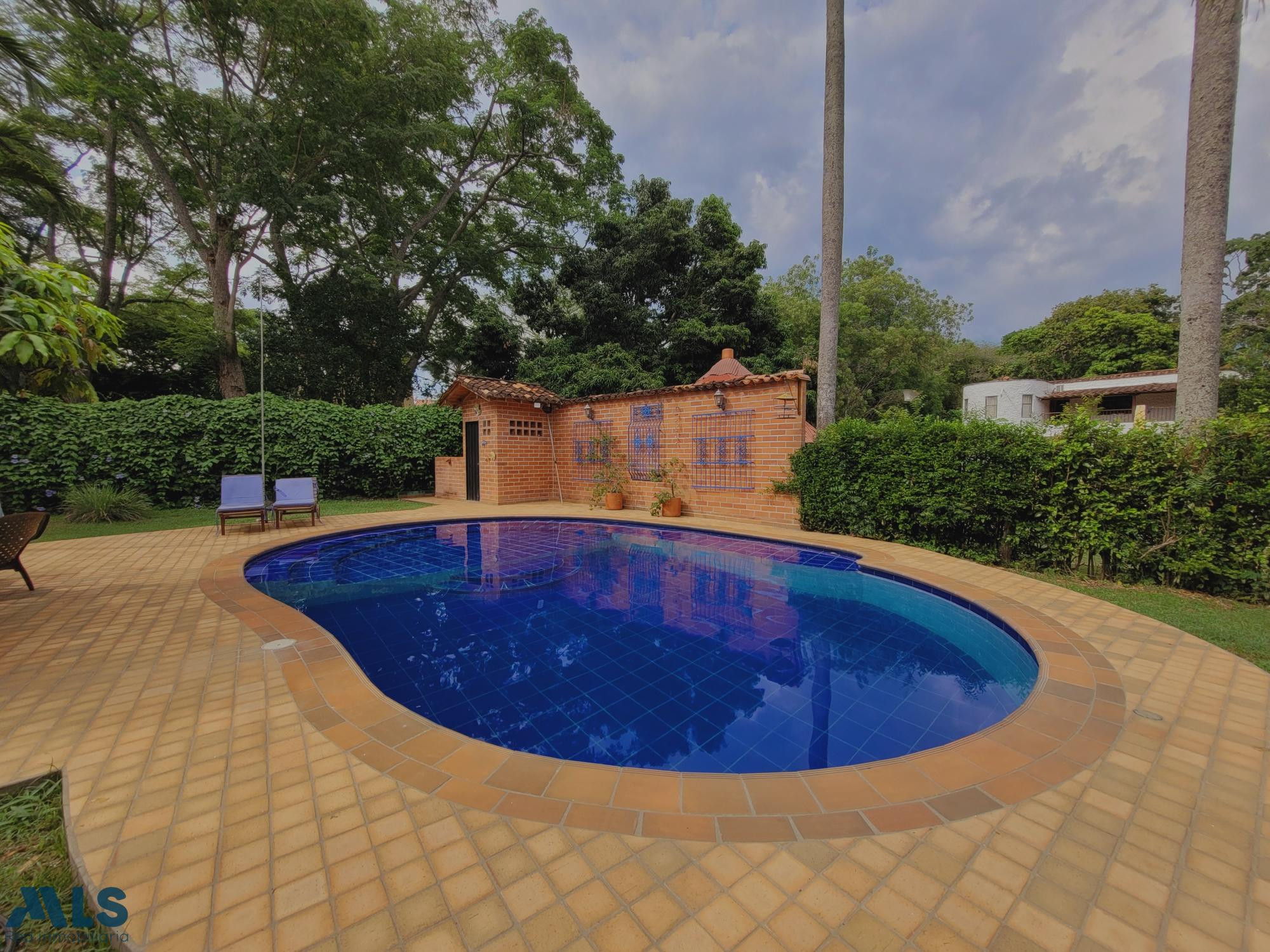En Santa Fe de Antioquia, Hermosa finca en lote Completamente Plano santa-fe-de-antioquia - sector milla de oro