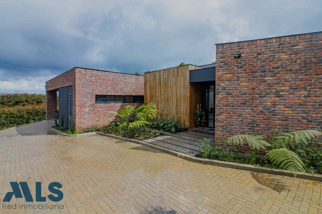 CASA DE UN NIVEL EN ZONA EXCLUSIVA envigado - alto de las palmas