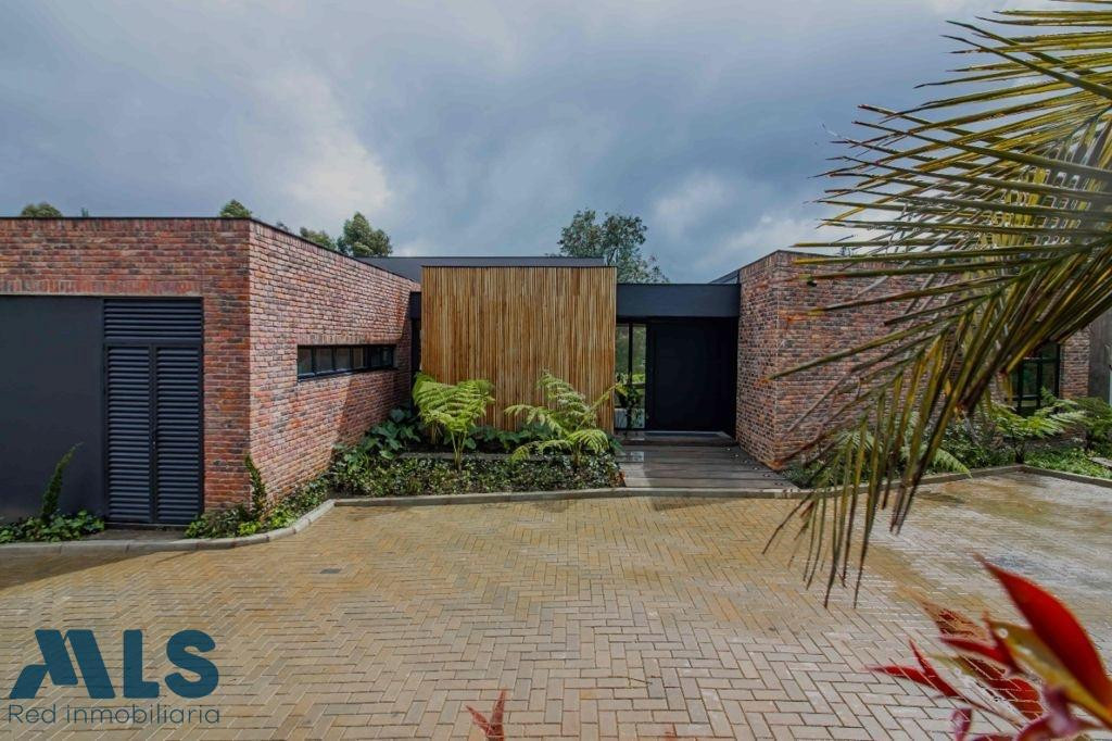CASA DE UN NIVEL EN ZONA EXCLUSIVA envigado - alto de las palmas
