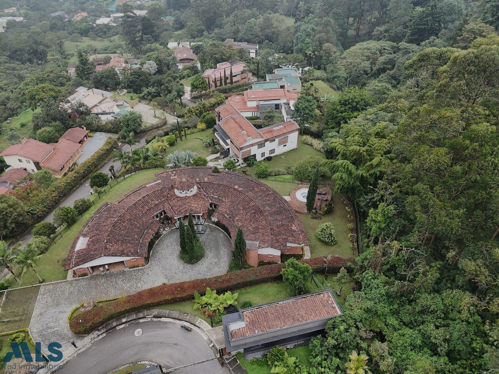 CASA CAMPESTRE ENVIGADO EL ESCOBERO CON VISTA A CIUDAD envigado - loma del escobero