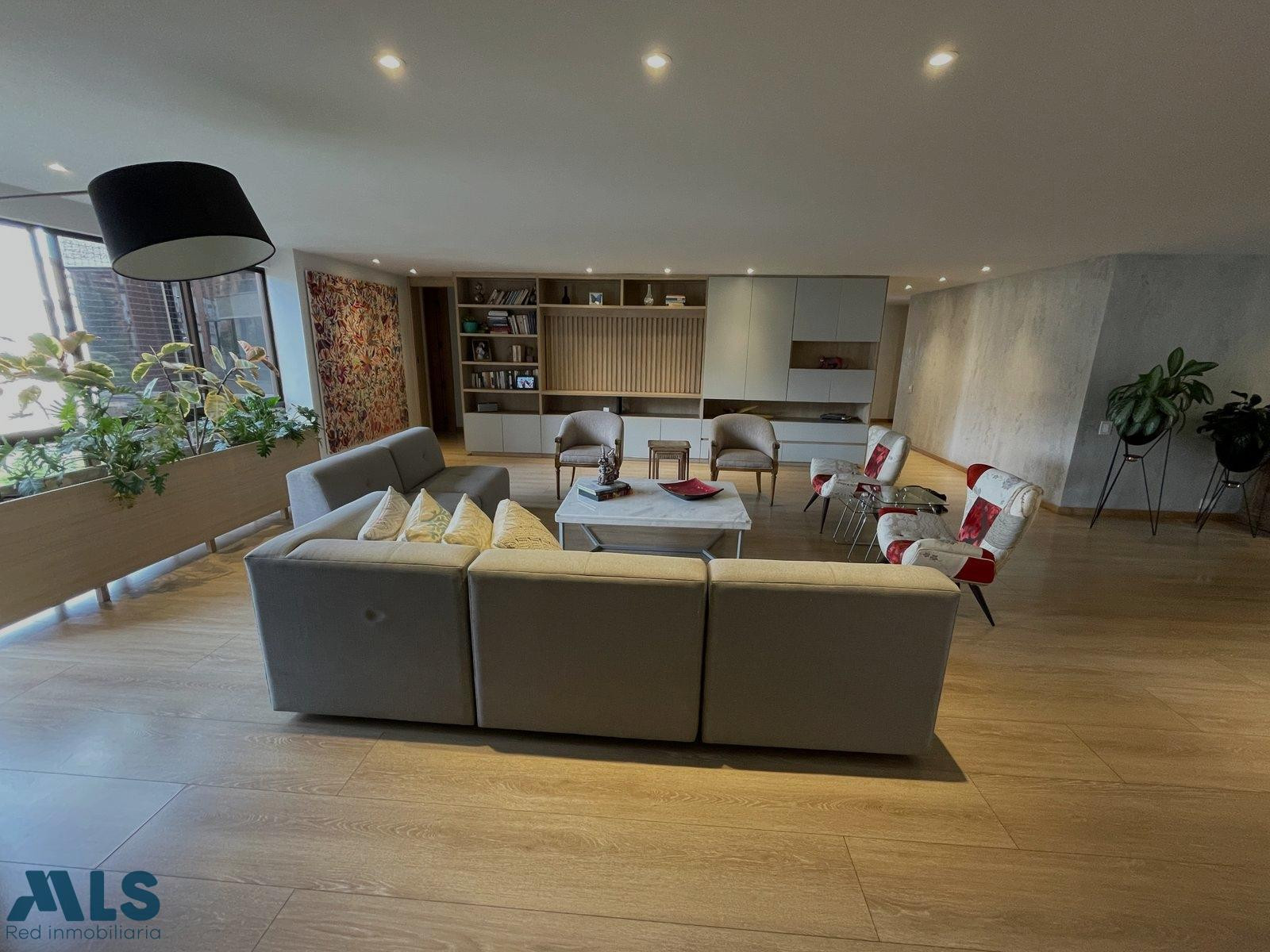 Apartamento grande completamente remodelado Castropol medellin - castropol