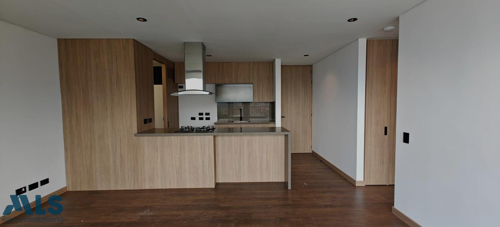 Venta exclusivo apartamento de 2 habitaciones nuevo envigado - el esmeraldal