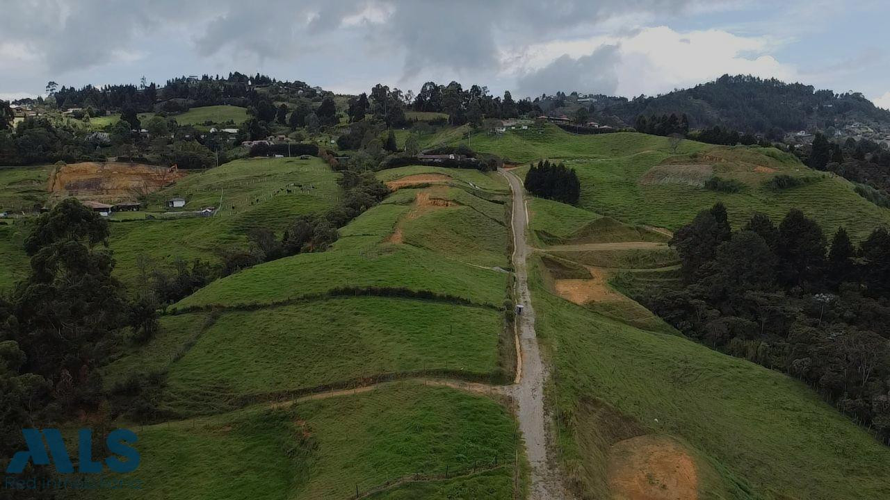 VENTA ESPECTACULAR LOTE EN GUARNE , EXCELENTE PRECIO guarne - san isidro