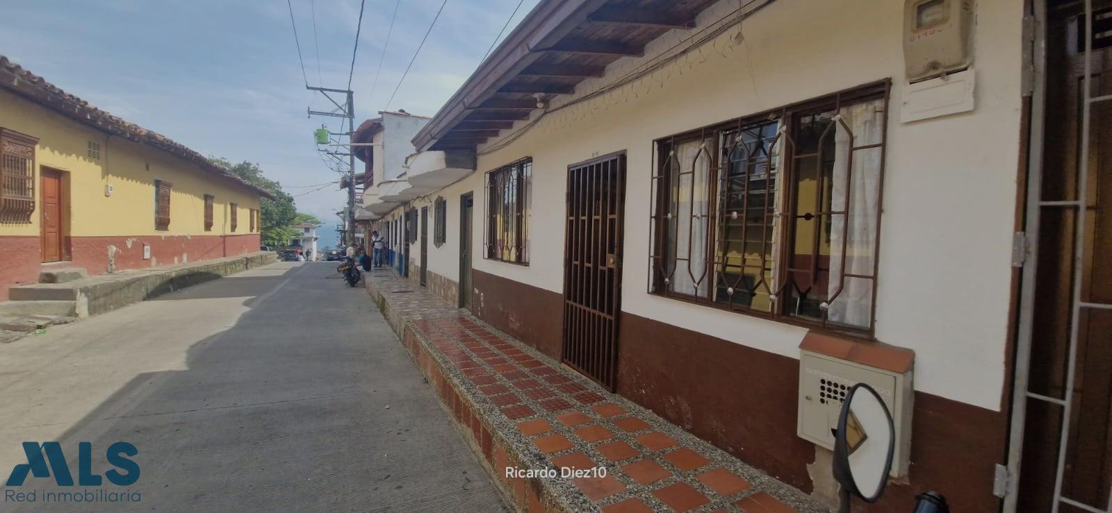 Casa en Venta Parque Principal Tarso tarso - cauca viejo
