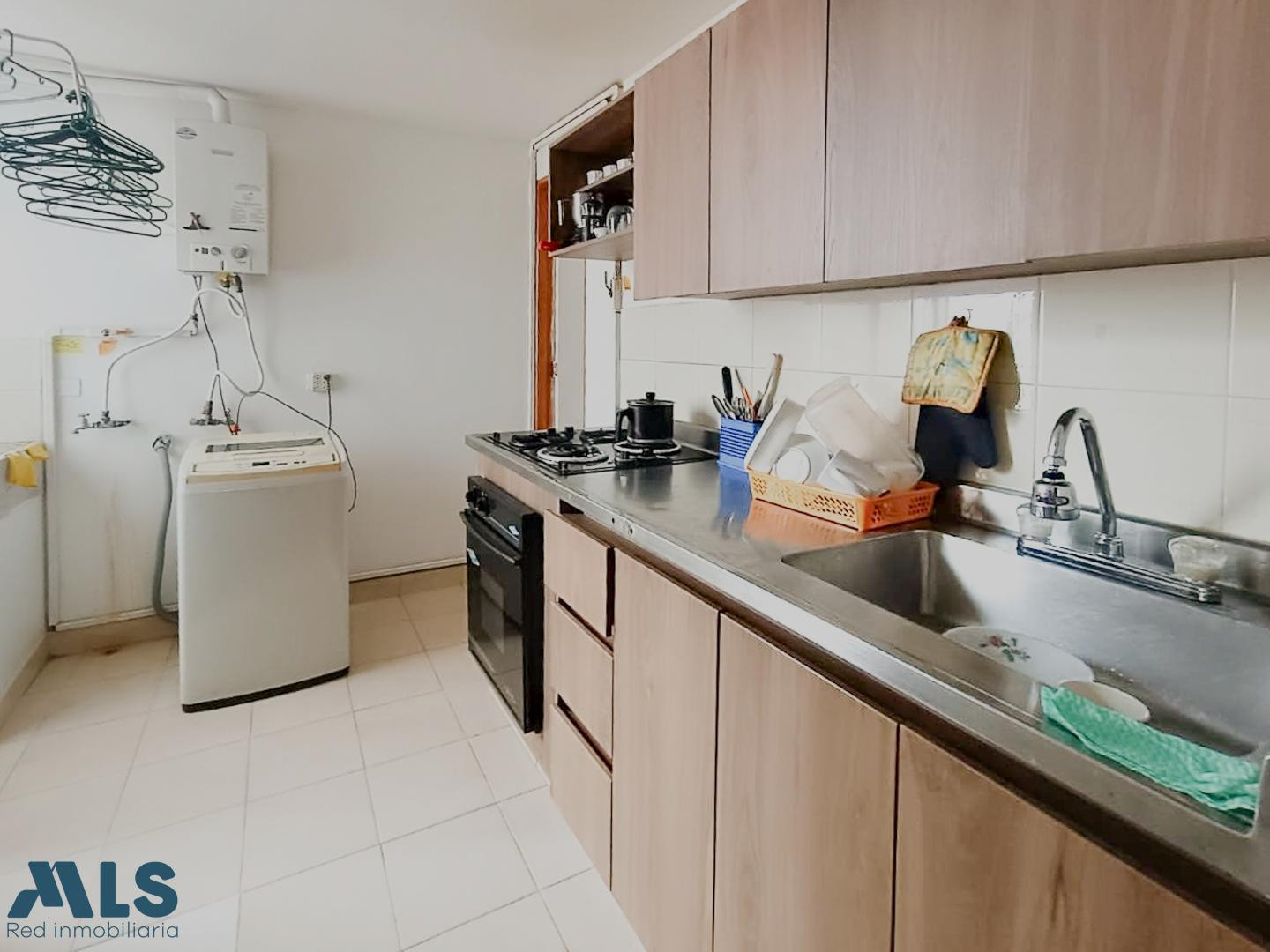 apartamento sexto piso dúplex en laureles medellin - laureles