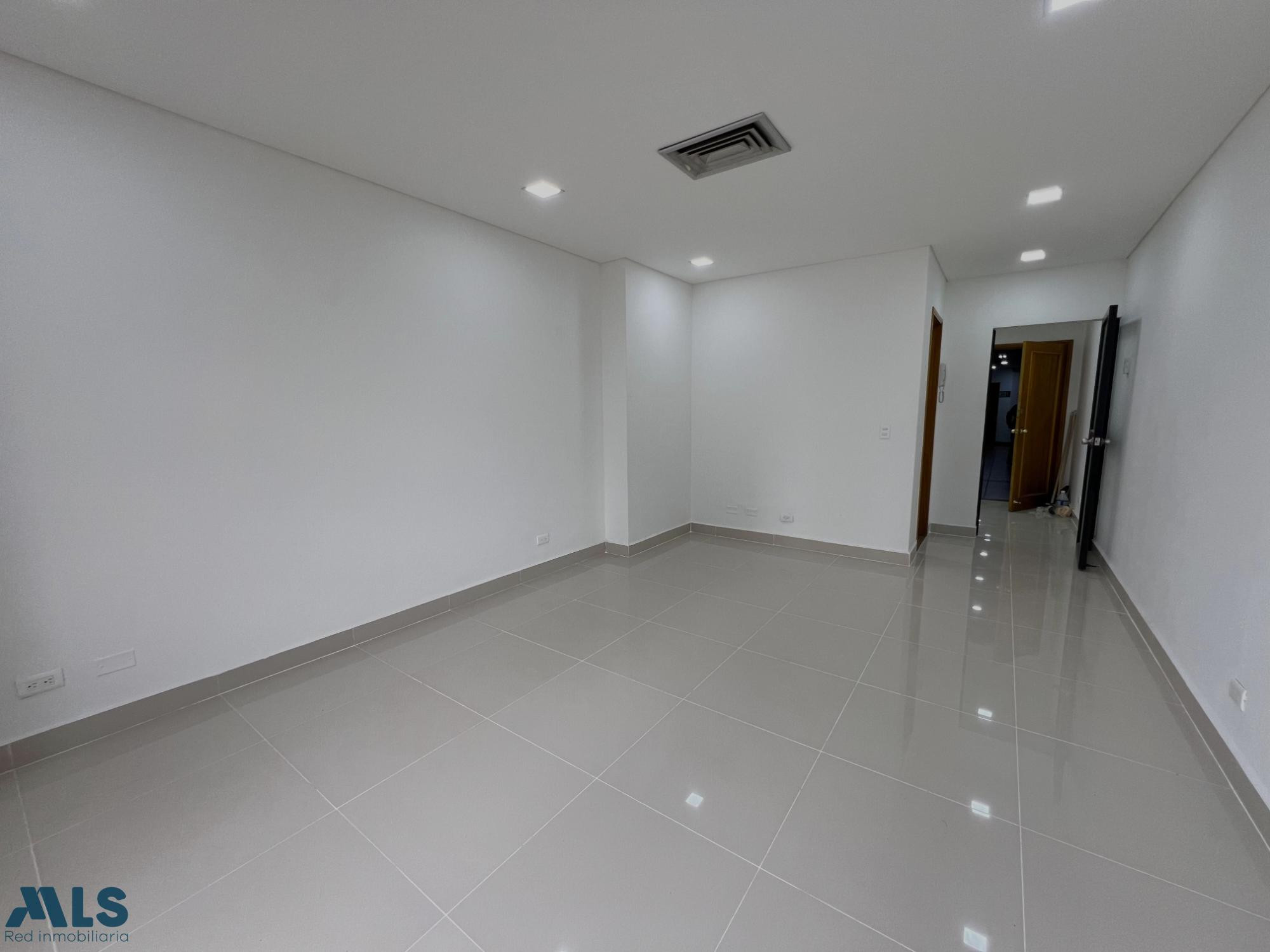 EXCLUSIVA OFICINA EN VENTA EN MILLA DE ORO medellin - milla de oro