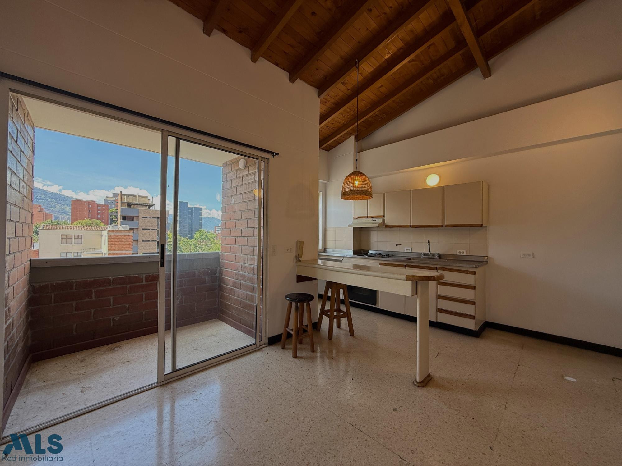 Apartaestudio en venta en la Castellana medellin - la castellana