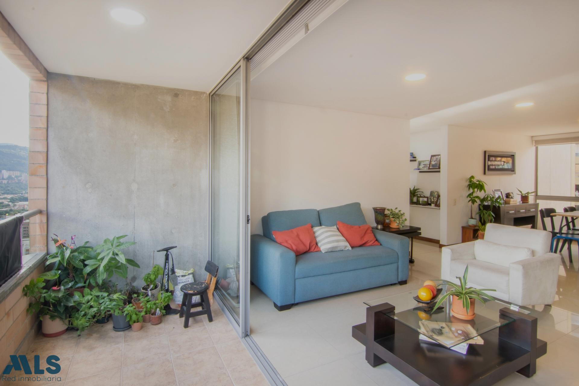 Apartamento con una excelente ubicación medellin - castropol