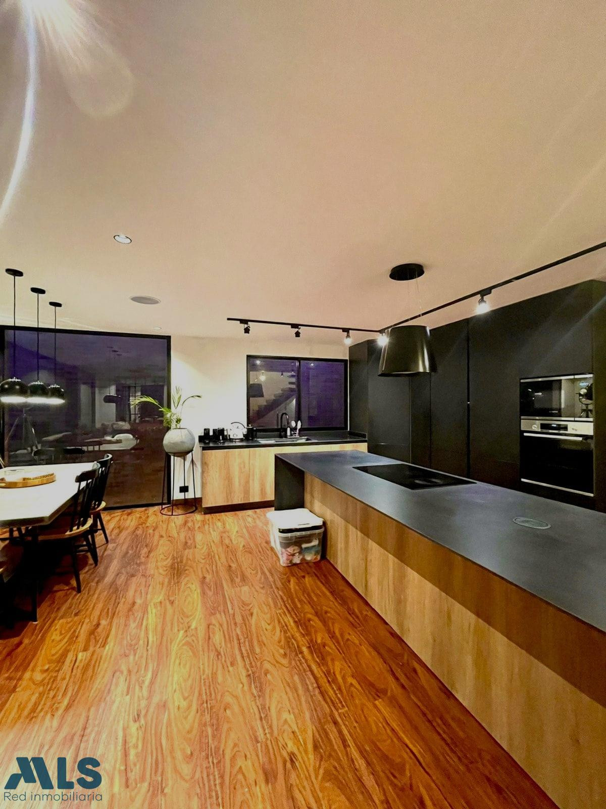 Casa completamente remodelada en el campestre medellin - el campestre