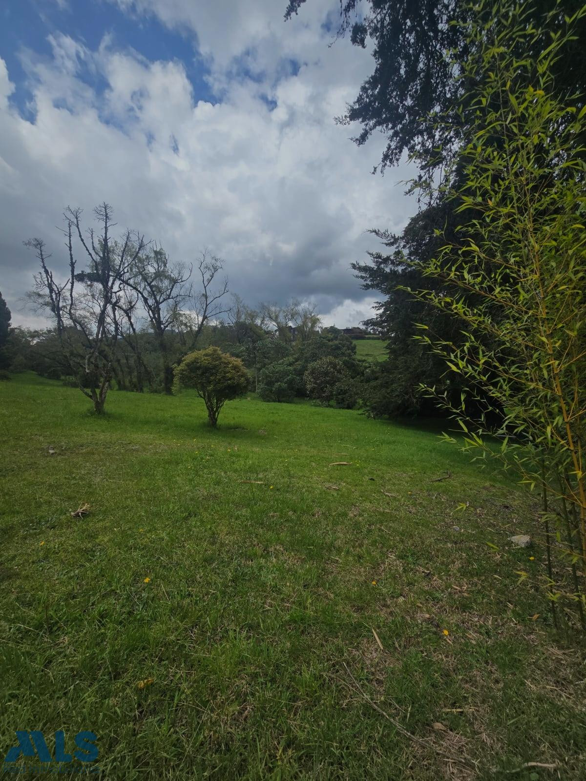 Un lugar único para edificar tu estilo de vida, en la serenidad y exclusividad de El envigado - alto de las palmas