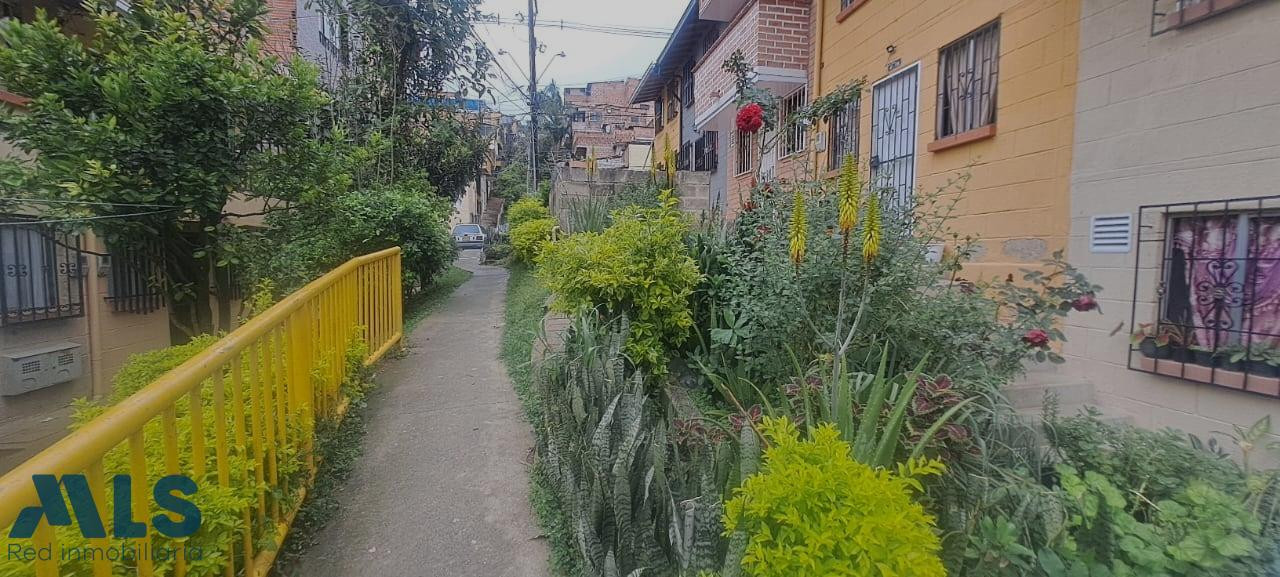 Casa amplia con excelente ubicación. san-antonio-de-prado - urbano