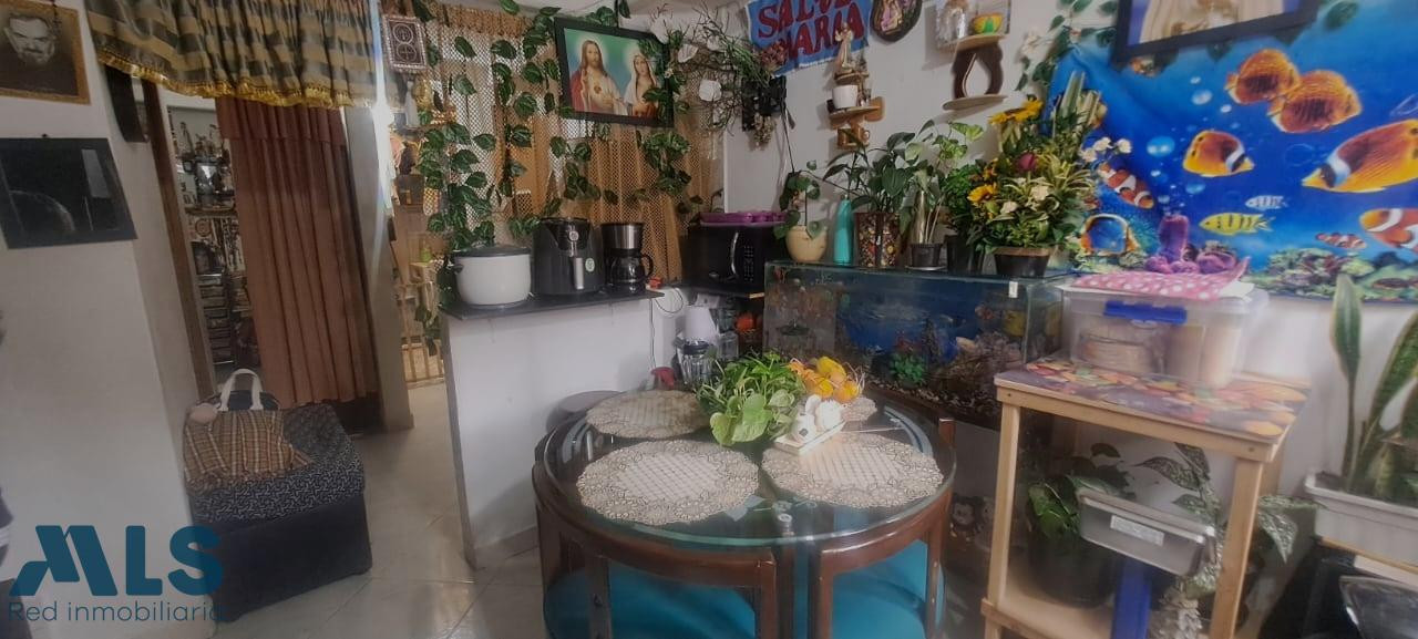 Casa amplia con excelente ubicación. san-antonio-de-prado - urbano