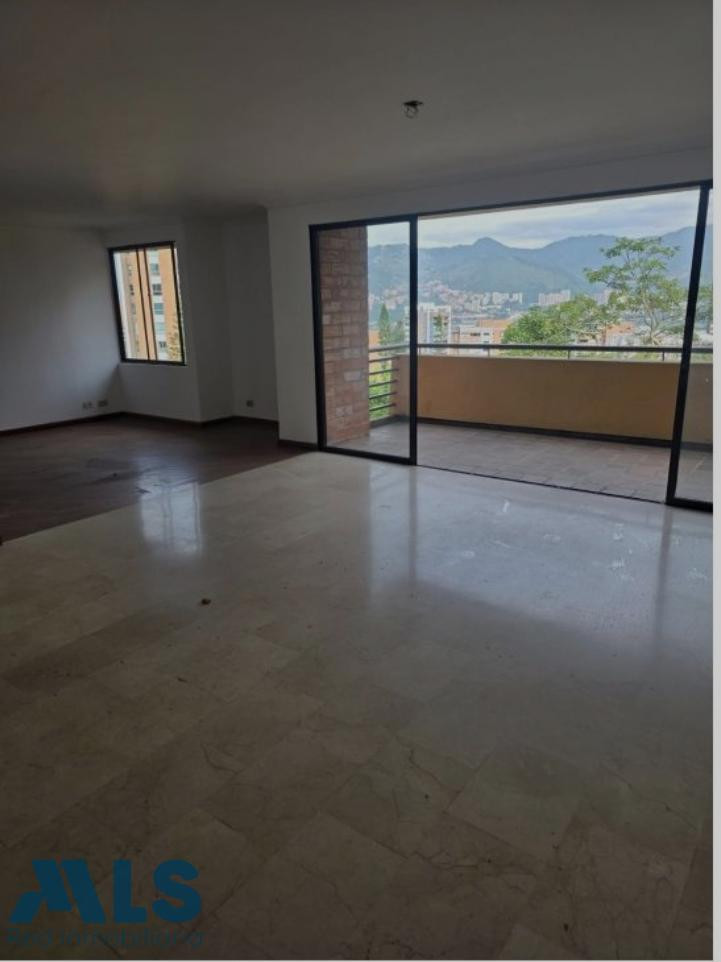 Apartamento remodelado en Castropol con 2 balcones medellin - castropol