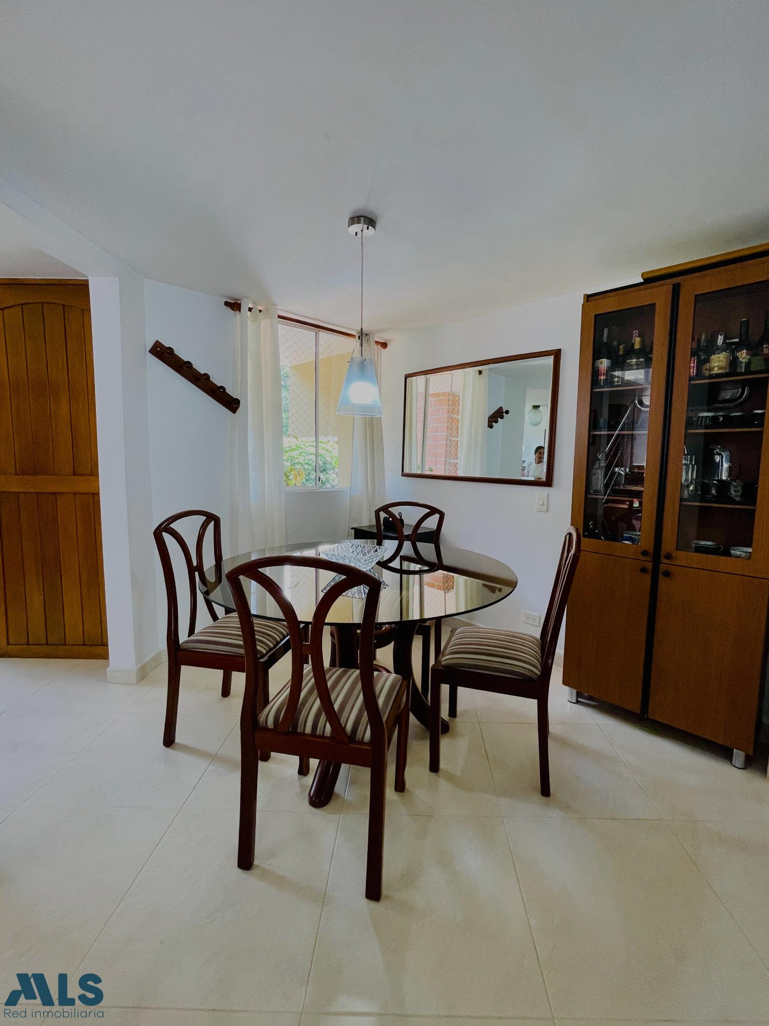 ¡Tu Nuevo Hogar te Espera en Exclusiva Unidad Residencial! envigado - las casitas
