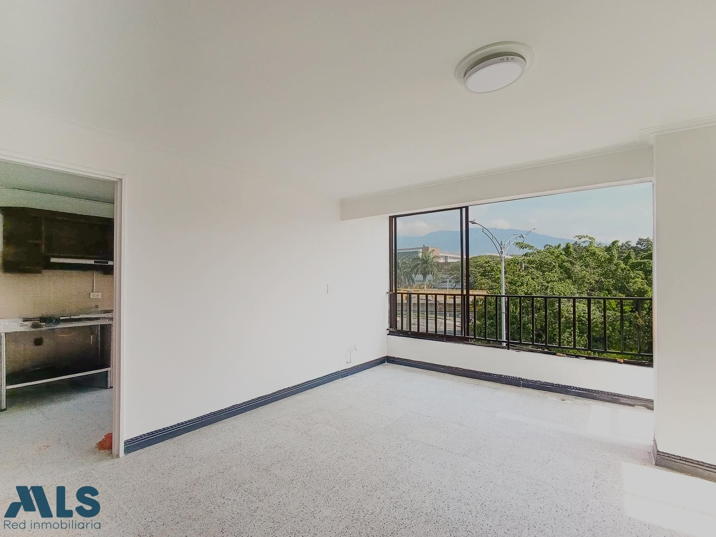 Amplio apartamento segundo piso en belen aliadas medellin - aliadas