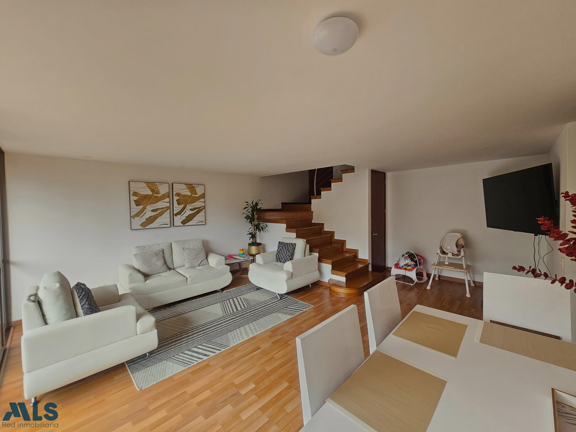 ESPECTACULAR DUPLEX EN ELPOBLADO medellin - san lucas