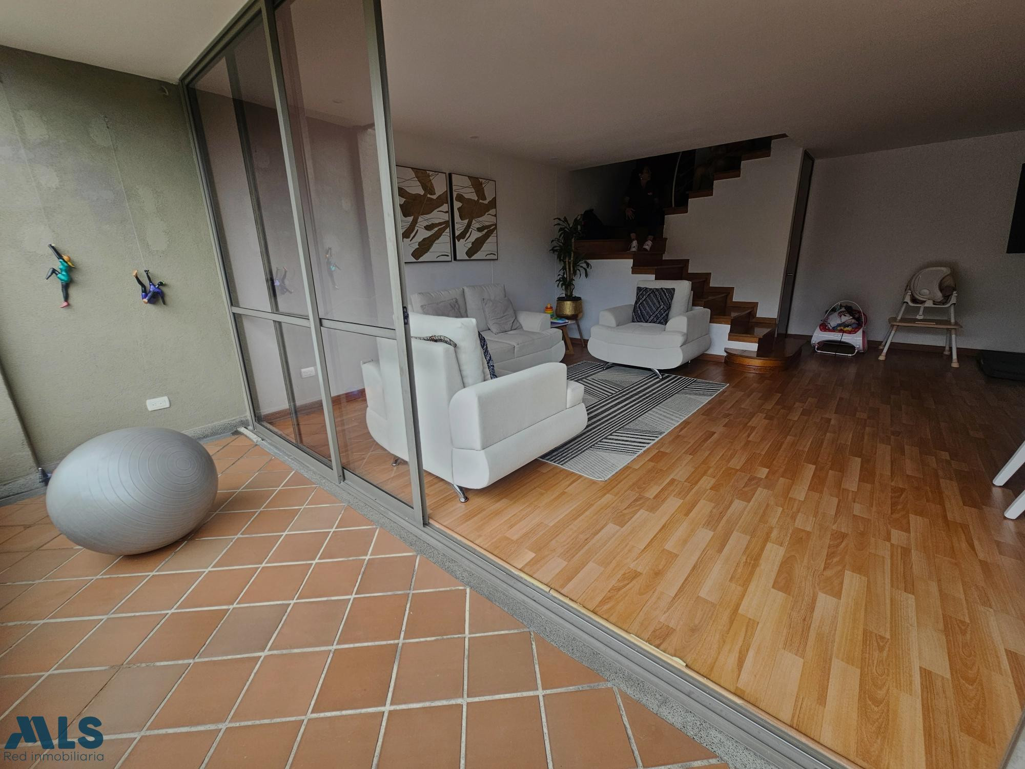 ESPECTACULAR DUPLEX EN ELPOBLADO medellin - san lucas