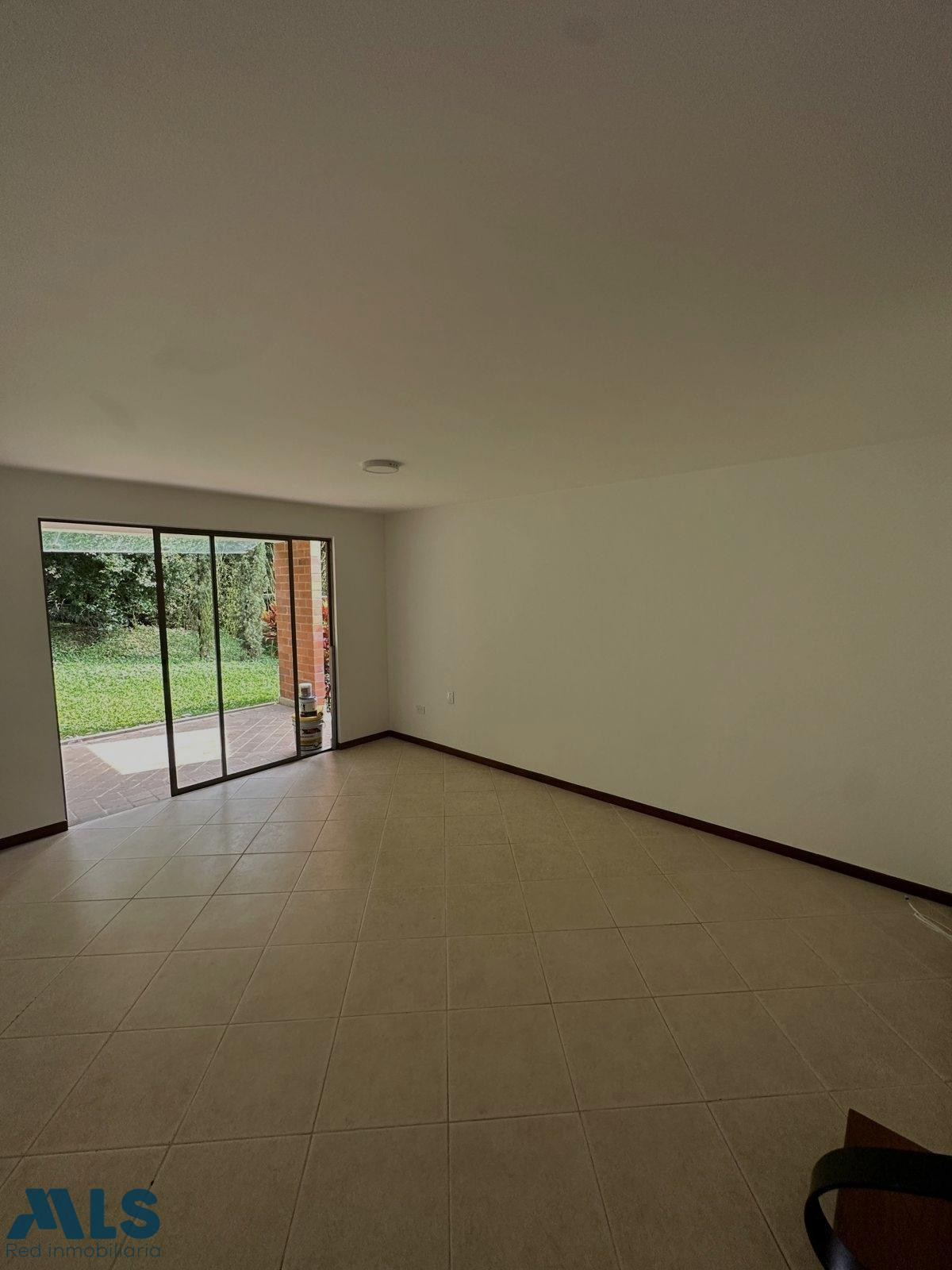 Hermosa y espaciosa casa envigado - el esmeraldal