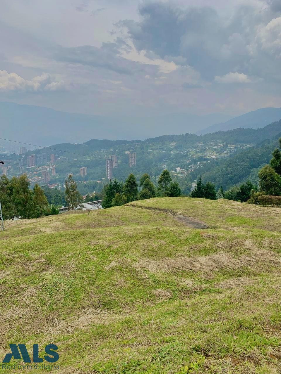 Lote con hermosa vista a Medellín, licencia incluida!! medellin - las palmas