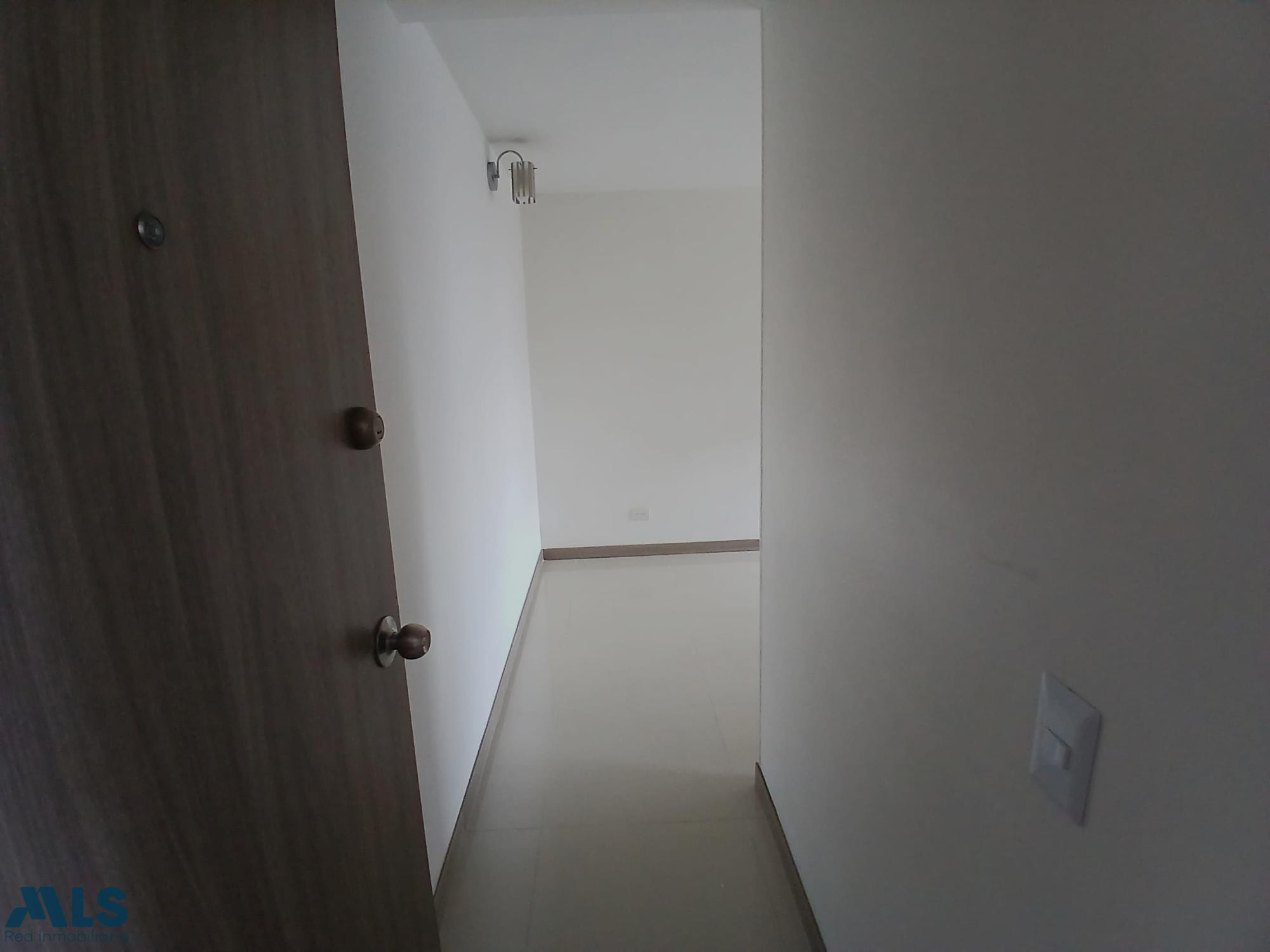 apartamento disponible a pocos pasos del centro comercial mayorca sabaneta - mayorca