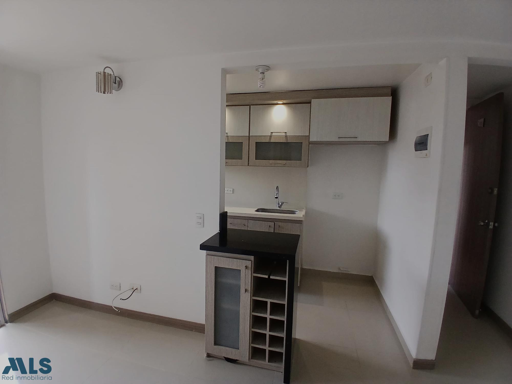 apartamento disponible a pocos pasos del centro comercial mayorca sabaneta - mayorca