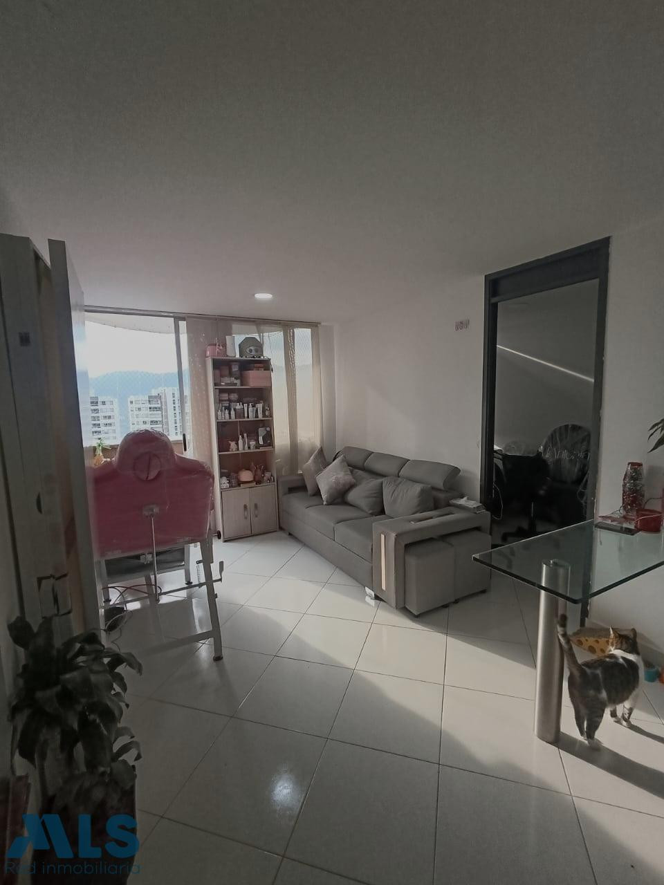 ¡Apartamento con excelente vista! medellin - loma del indio