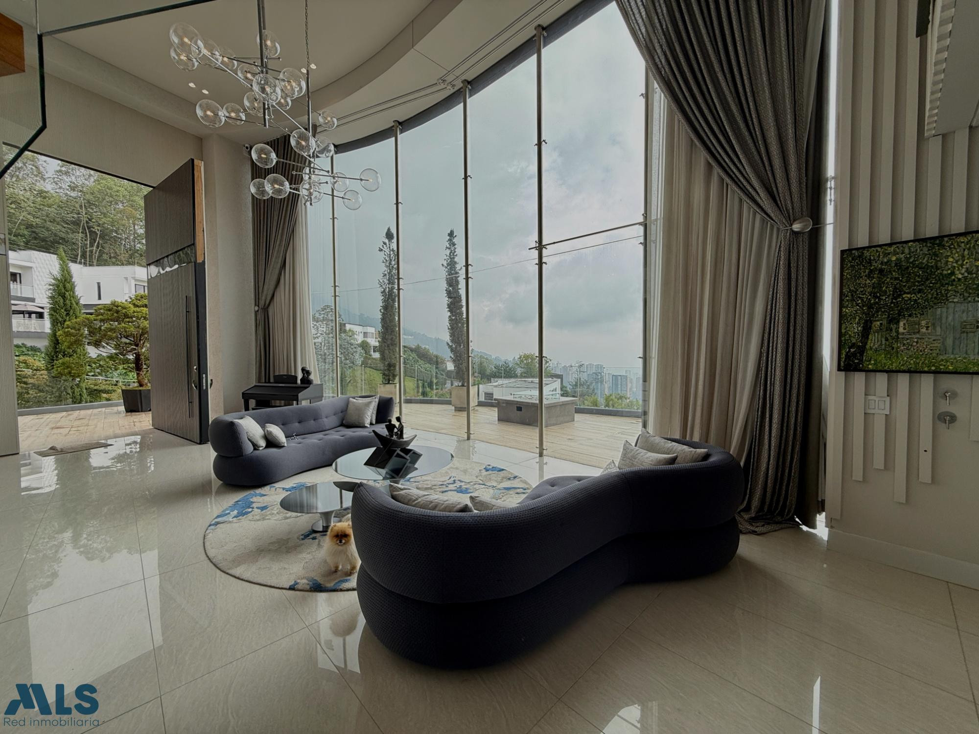 Lujosa en casa en la unidad mas exclusiva de las palmas con vista 360 medellin - las palmas