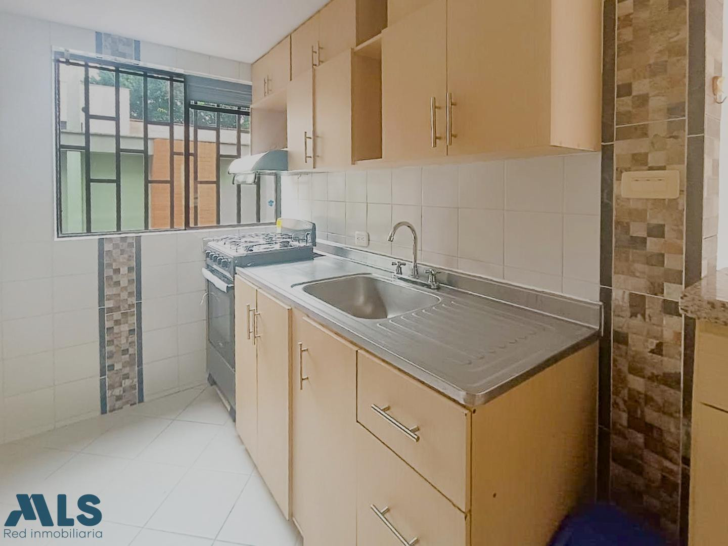 Apartamento tercer piso en laureles medellin - laureles